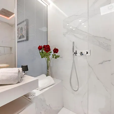 Apartment Luxury Rooftop Piazza Erbe Verona