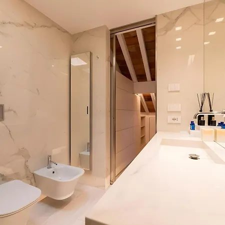 Luxury Rooftop Piazza Erbe Appartamento *